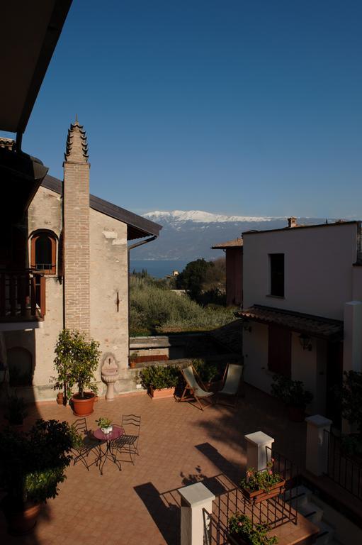 توسكولانو ماديرنو Albergo Locanda Cavallino الغرفة الصورة